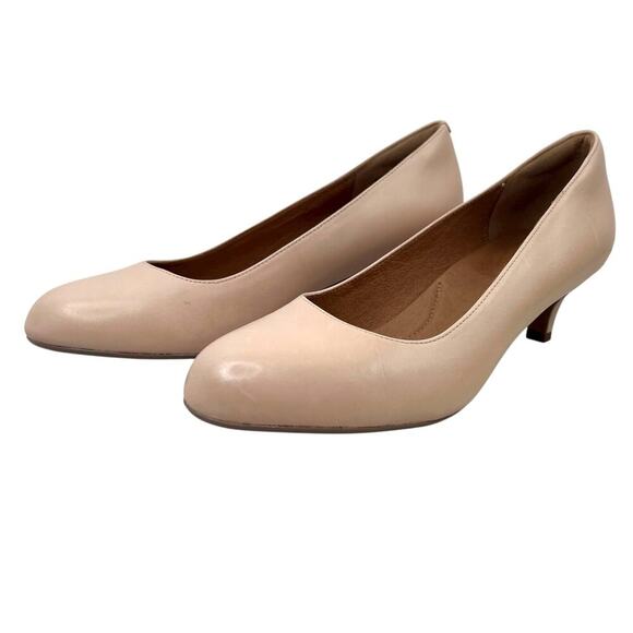 Clark’s Artisan Heavenly Shine Kitten-Heel Pumps in Nude Women's Size 8 1/2 - Picture 2 of 11
